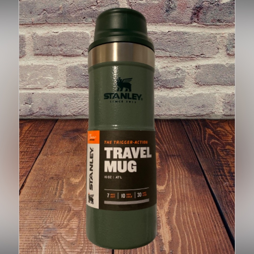 ❤️ Stanley Classic Trigger Action Travel Mug 16 oz Hammertone Green